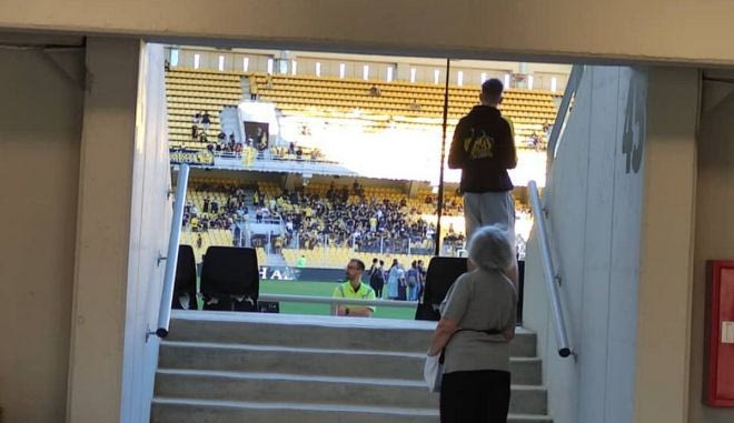 Η στιγμή που άνοιξαν οι θύρες της OPAP Arena
