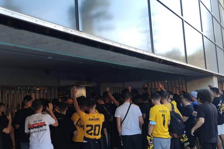 OPAP Arena: Άνοιξαν οι θύρες του γηπέδου, μπαίνει ο κόσμος της ΑΕΚ