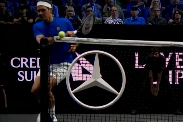 Φέντερερ: Το απίθανο χτύπημα του Ελβετού και η αποθέωση από τον κόσμο