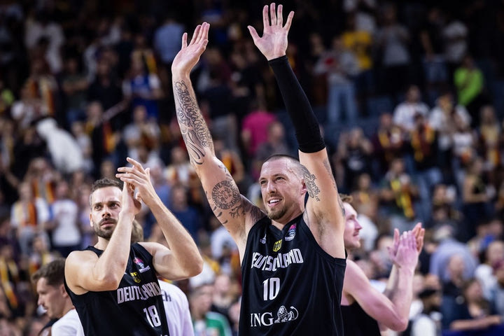 EuroBasket 2022: Ο Ντιρκ Νοβίτσκι έδωσε έμπνευση στην τρομερή Γερμανία