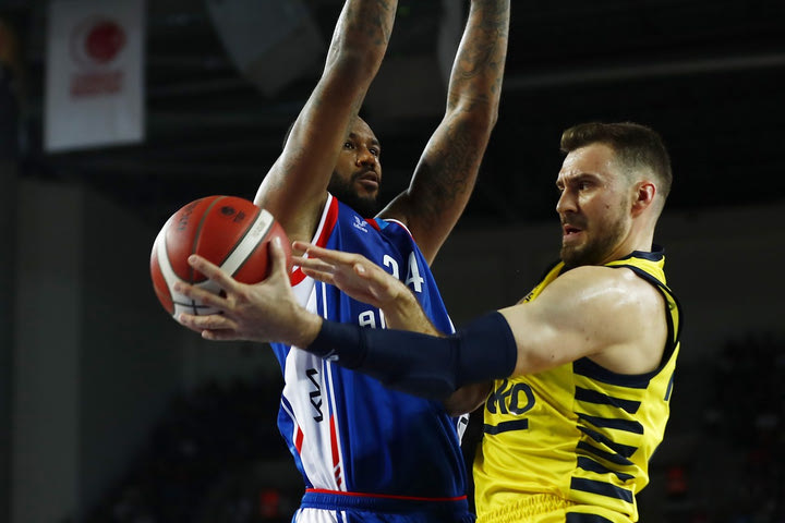 Φενέρμπαχτσε – Αναντολού Εφές 62-71: Ήταν το φαβορί και το έδειξε
