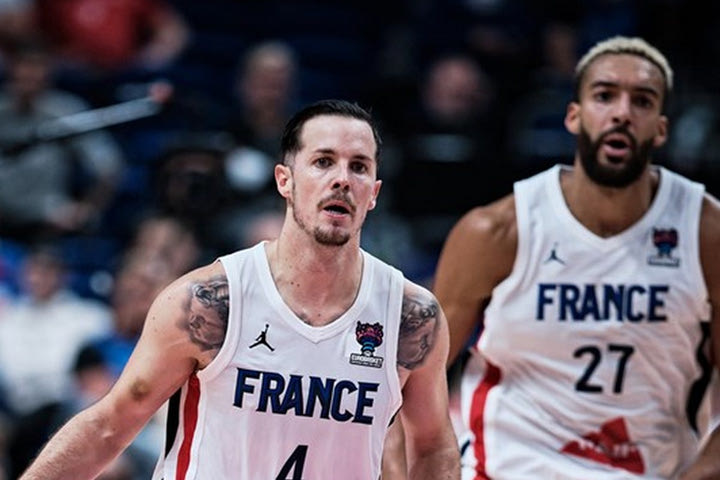 EuroBasket 2022, ο Γκομπέρ αποθέωσε τον Ερτέλ με… εναλλακτικό τρόπο: “Φοράει ίδιο νούμερο εσώρουχα με εμένα”