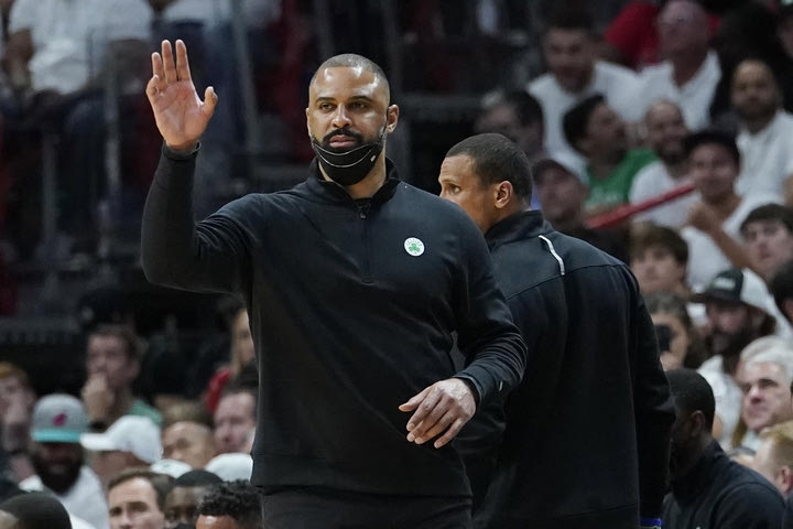 NBA: Ο Ίμε Ουντόκα είναι ανάμεσα στους υποψήφιους προπονητές των Χοκς