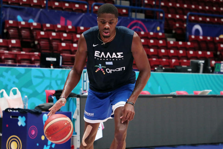 NBA: Ο Κώστας Αντετοκούνμπο θα διεκδικήσει μια θέση στο ρόστερ των Μπουλς