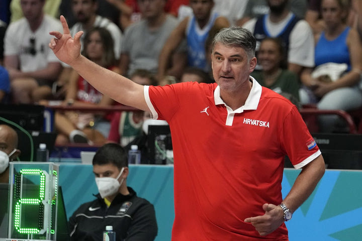 EuroBasket 2022, Μουλαομέροβιτς: “Ίσως μετανιώνω για την τελευταία άμυνα στον Γιάννη Αντετοκούνμπο”
