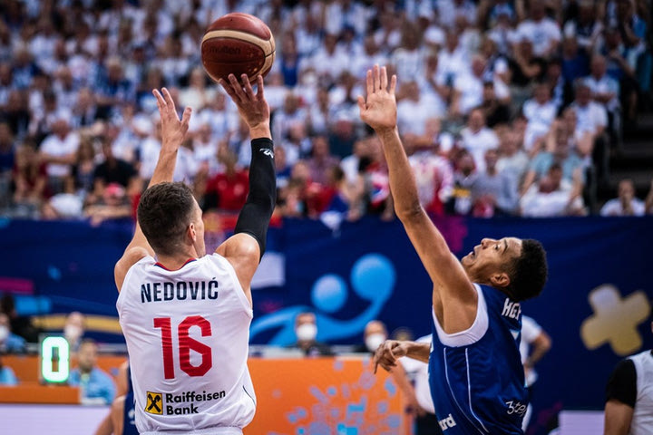 EuroBasket 2022: Το ασύλληπτο πρώτο μέρος των Σέρβων απέναντι στην Φινλανδία