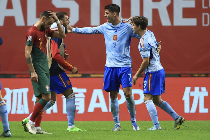 Nations League: Η Ισπανία “πάγωσε” την Πορτογαλία στο 88′, υποβιβάστηκε η Τσεχία