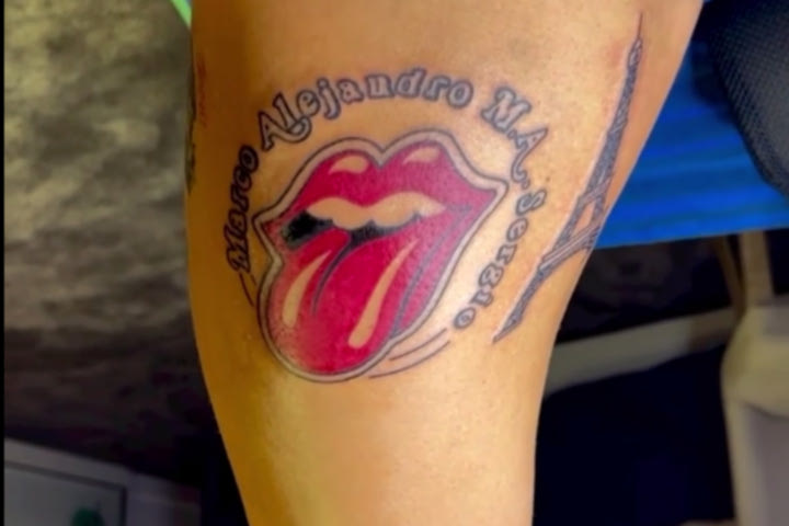 Ράμος: Το νέο εντυπωσιακό tattoo με τη “γλώσσα” των Rolling Stones, τον Πύργο του Άιφελ και τα ονόματα των παιδιών του