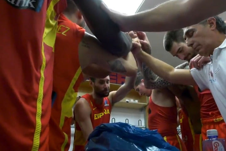 EuroBasket 2022, μυθική ομιλία Ρούντι Φερνάντεθ: “Αυτή την γαμ…νη περηφάνια που νιώθω θα την θυμάμαι όλη την γαμ…νη ζωή μου”