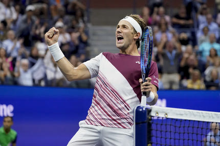 ATP Finals: Ο Ρουντ σταμάτησε τον εξαιρετικό Οζέρ Αλιασίμ