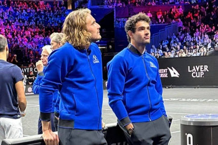 Το τρολάρισμα του Φέντερερ σε Τσιτσιπά και Μπερετίνι: “Φαίνεστε ωραίοι, αλλά το court είναι απ’ την άλλη”