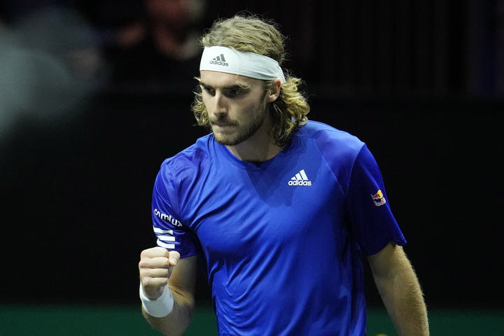 Laver Cup: Επίδειξη δύναμης από τον Τσιτσιπά κόντρα στον Σβάρτσμαν