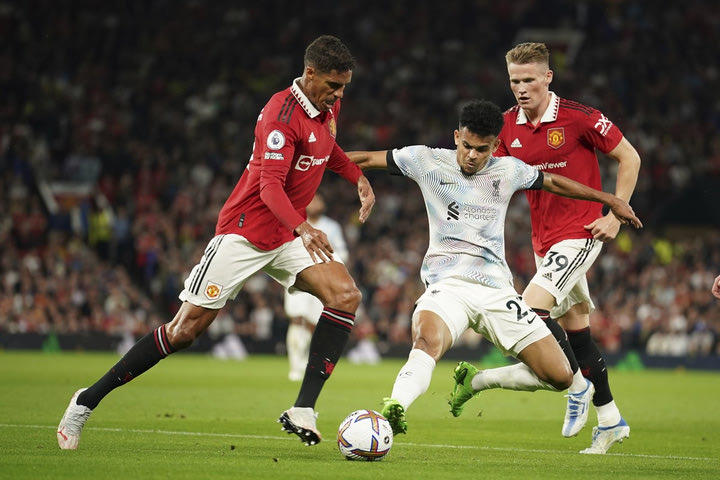 Premier League: Γιατί αναβλήθηκαν μόνο το Τσέλσι – Λίβερπουλ και το Μάντσεστερ Γιουνάιτεντ – Λιντς