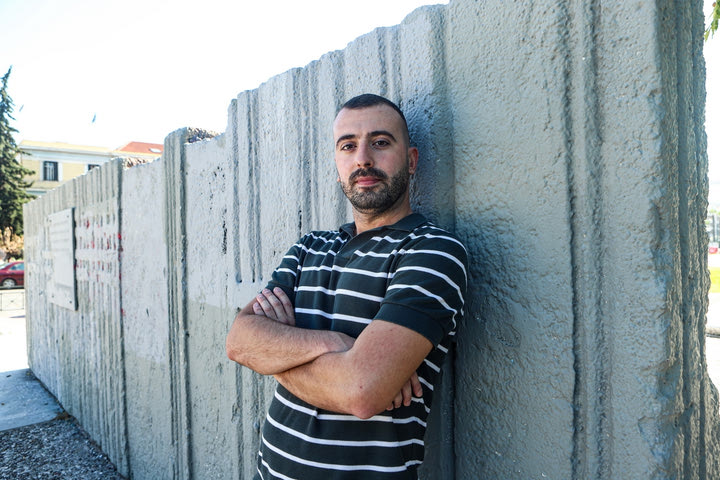 Ο Αιμίλιος αγαπά το ποδόσφαιρο και το δείχνει με τον δικό του ξεχωριστό τρόπο