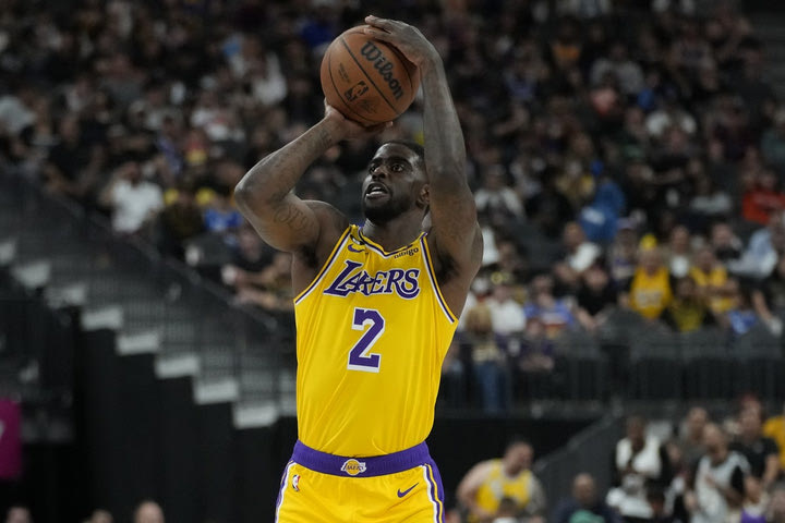 Παναθηναϊκός και Ντουέιν Μπέικον κοιτάνε προς διαφορετική κατεύθυνση