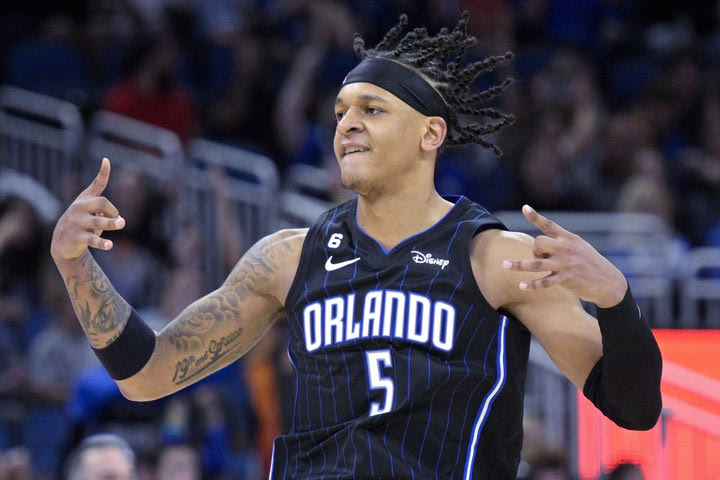 Ο Μπανκέρο και τα πέντε Κουκόνια του Ντούντα