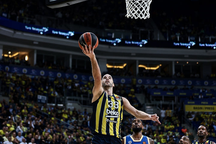 Προγνωστικά EuroLeague: Η μαχητική Ζάλγκιρις, η αήττητη Φενέρμπαχτσε και ο Βιλντόσα