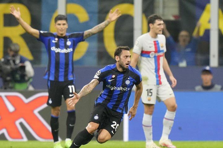 Ίντερ – Μπαρτσελόνα 1-0: Τρίποντο με Τσαλχάνογλου και άμυνα γρανίτη για τους νερατζούρι