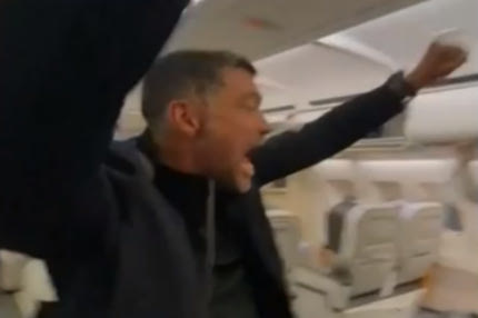 Οι έξαλλοι πανηγυρισμοί του Κονσεϊσάο και των παικτών της Πόρτο στο αεροπλάνο μετά το χαμένο πέναλτι της Ατλέτικο