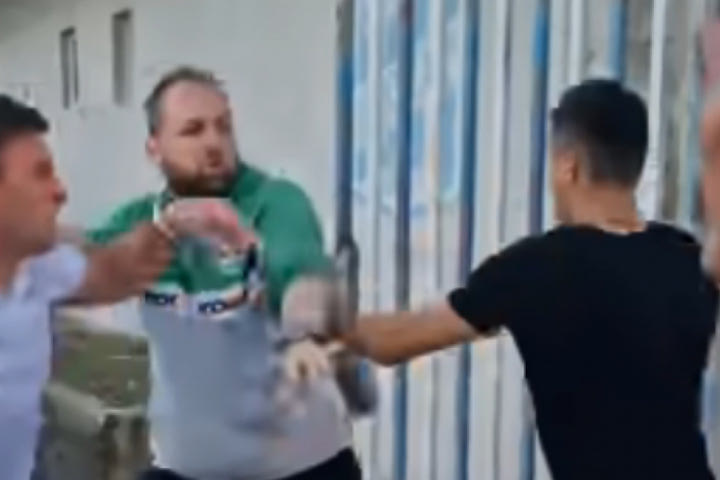 Εικόνες ντροπής στην Βοσνία με ξύλο μεταξύ προπονητή και οπαδών μετά από ματς