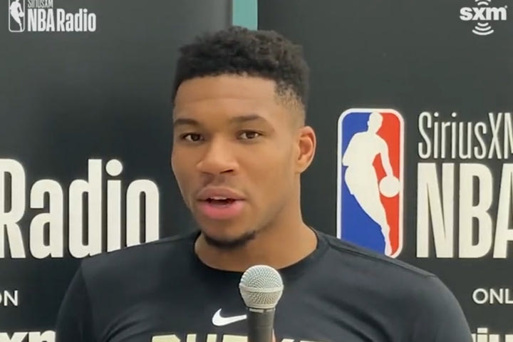 NBA, Γιάννης Αντετοκούνμπο: “Όταν αποσυρθώ θέλω να εξαφανιστώ όπως ο Τιμ Ντάνκαν, να μην μιλούν για μένα”