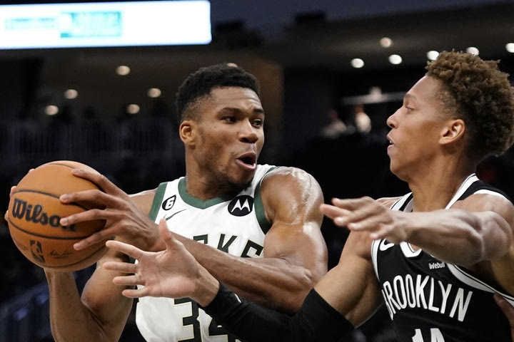 NBA, Γιάννης Αντετοκούνμπο: “Το μόνο που έχει σημασία είναι τι μπορείς να κουβαλήσεις από την preseason στην κανονική περίοδο”