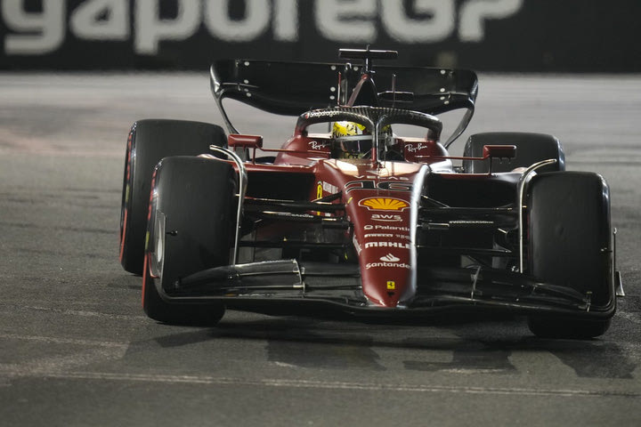 Formula 1, GP Σιγκαπούρης: Pole position ο Λεκλέρ, στην 8η θέση ο Φερστάπεν