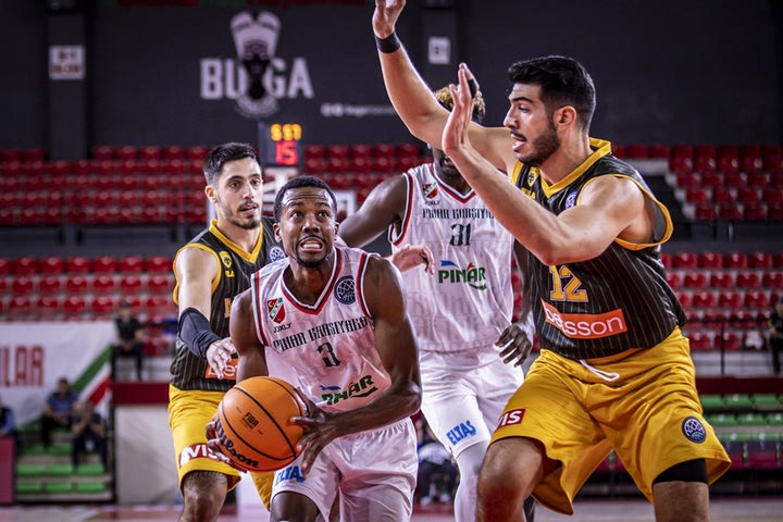 Καρσίγιακα – ΑΕΚ 91-88: Δεν είχε απάντηση στον ΜακΚόλουμ