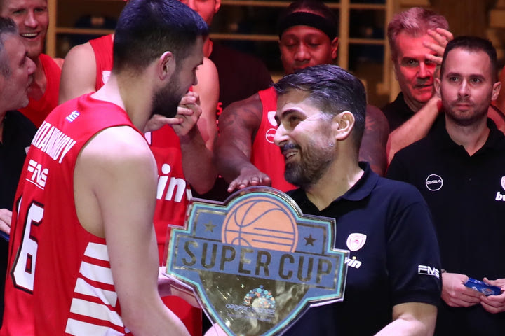 Ο Χρήστος Μπαφές στο SPORT24: “Πέρασαν πολλά από το μυαλό μου όταν με κάλεσε στην απονομή ο Παπανικολάου, μπορεί να μην ζούσα αυτή τη στιγμή”