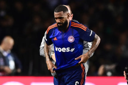 Ολυμπιακός: Ο Εμβιλά οίδημα στην ποδοκνημική, σφίξιμο ο Βρσάλικο και ανησυχία ενόψει ΠΑΟΚ