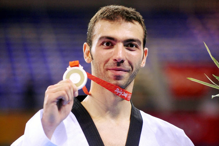 Αλέξανδρος Νικολαΐδης: Σε δημοπρασία από σήμερα τα μετάλλια και οι δάδες του