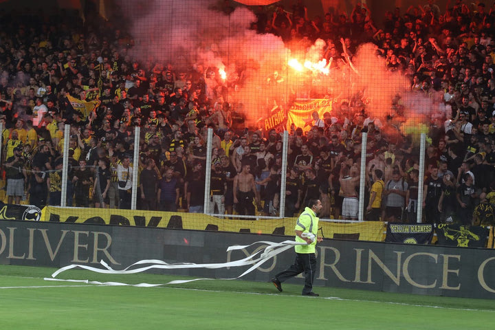 Η είσοδος της 11άδας της ΑΕΚ στην OPAP Arena