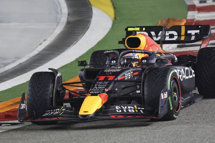 Formula 1, GP Σιγκαπούρης: Νικητής ο Πέρεζ, άφησε πίσω του τον Λεκλέρ