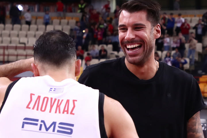 Ολυμπιακός: Το αφοπλιστικό σχόλιο του Γιώργου Πρίντεζη για τον Σάσα Βεζένκοβ
