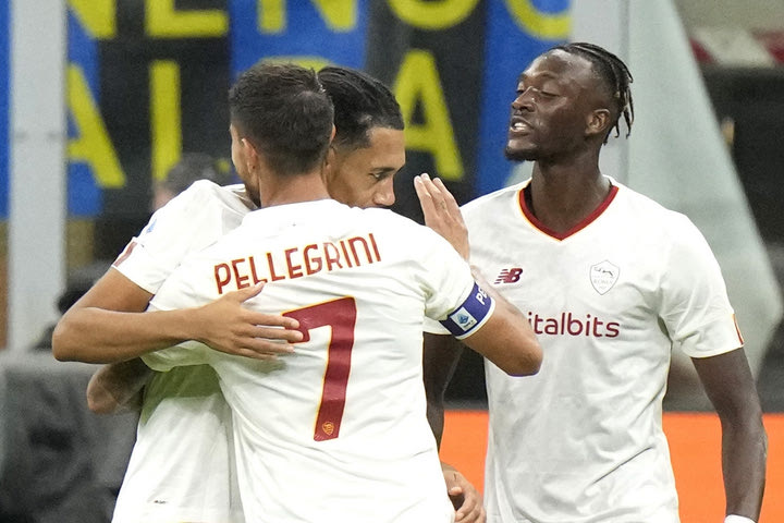 Ίντερ – Ρόμα 1-2: Οι Ντιμπάλα και Σμόλινγκ υπέγραψαν τη μεγάλη ανατροπή