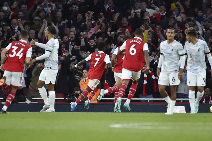 Premier League: Η βαθμολογία μετά τη νίκη της Άρσεναλ επί της Λίβερπουλ στο “Έμιρεϊτς”