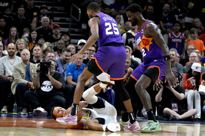 NBA: Οι εκπληκτικοί Σανς διέλυσαν τους Γουόριορς με 134-105, αποβλήθηκε για πρώτη φορά ο Τόμπσον