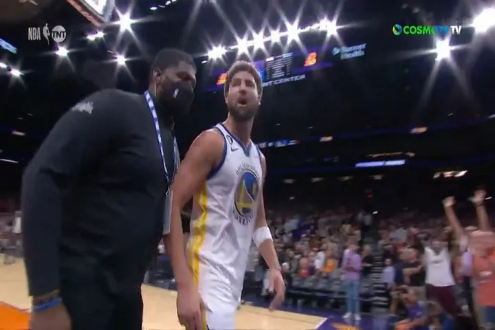 NBA: Η έκρηξη του Κλέι Τόμπσον, η αποβολή και τα 4 δαχτυλίδια που έδειξε στον πάγκο των Σανς