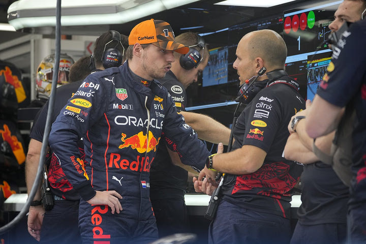 Formula 1: H Red Bull εξήγησε γιατί έβαλε πρόωρο τέλος στις κατατακτήριες του Φερστάπεν στη Σιγκαπούρη
