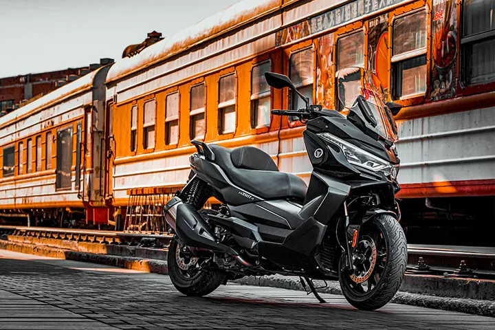 Voge SR4 Max: Σύντομα στην Ελλάδα το σκούτερ των 350 κυβικών