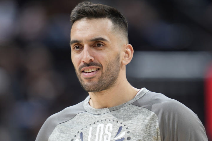 NBA: Ο Φακούντο Καμπάσο πήγε στους Ντάλας Μάβερικς για να ψάχνει την ευκαιρία με το κιάλι
