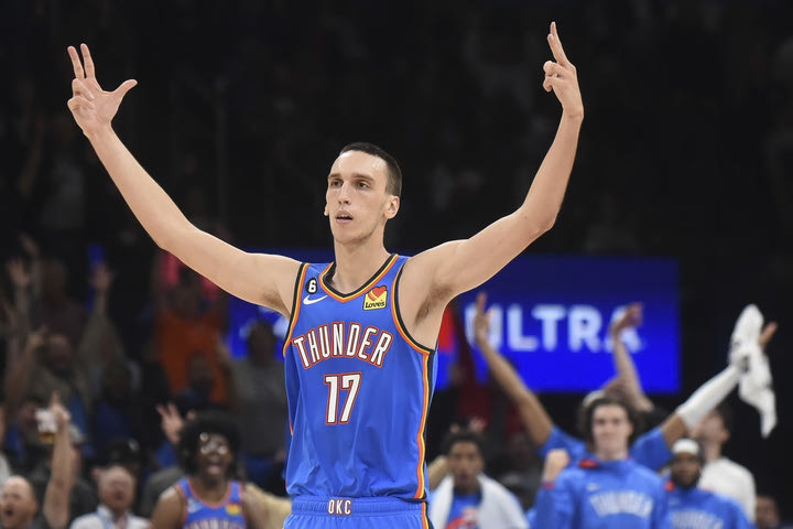 NBA: Ο Ποκουσέβσκι συμφώνησε με τους Χόρνετς του Μίτσιτς