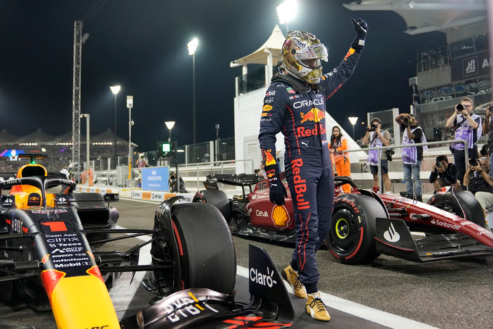 Formula 1: Φερστάπεν, Πέρεζ ή Λεκλέρ; Ποιος θα κερδίσει στο τελευταίο GP της χρονιάς;