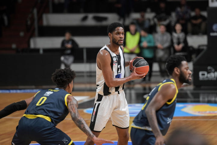 Απόλλων – Λαύριο 71-54: Μεγάλη νίκη για τους Πατρινούς, που έριξαν την ομάδα του Σερέλη στο 0-6