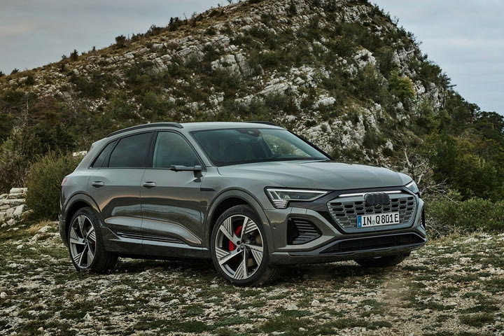 Audi Q8 e-tron: Ισχυρότερο, πιο όμορφο, με μεγαλύτερη αυτονομία και νέο όνομα
