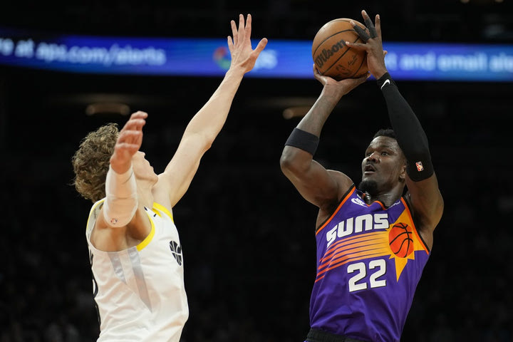 NBA: Θηρίο Έιτον κυριάρχησε κόντρα στους Τζαζ, τρομερός Σενγκούν στην νίκη των Ρόκετς επί των Θάντερ