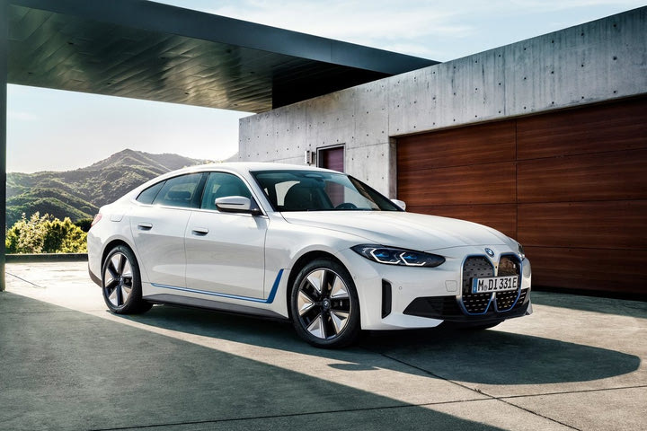 BMW i4 eDrive 35: Διαθέσιμη στην Ελλάδα η φθηνότερη έκδοση του ηλεκτρικού Gran Coupe