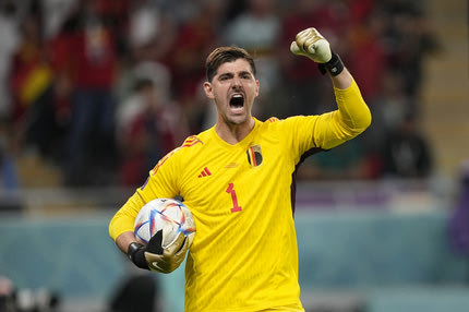 Κουρτουά: Εμφανίστηκε με στολή Super Mario στο μπάτσελορ πάρτι του