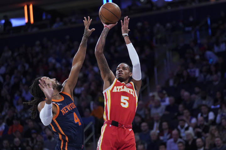 NBA: Οι Ράπτορς πάτησαν τους Σπερς, επέστρεψαν από το -23 οι Χοκς με ρεκόρ του Ντεζούντε Μάρι