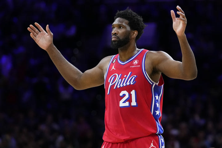 NBA: Δεν άντεξε ο Εμπίντ, νέο πλήγμα στους Σίξερς